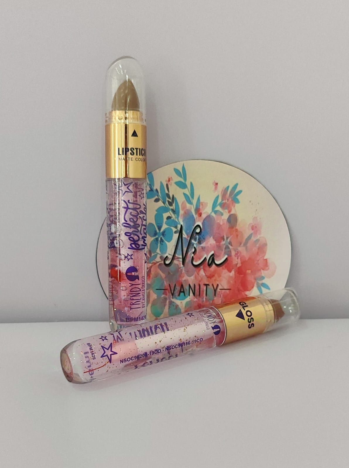 Brillo mágico y labial 2 en 1 que cambia con el pH – Nia Vanity