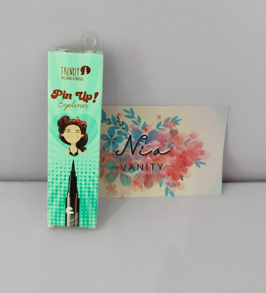 Delineador negro en plumón Pin Up con punta fina – Nia Vanity