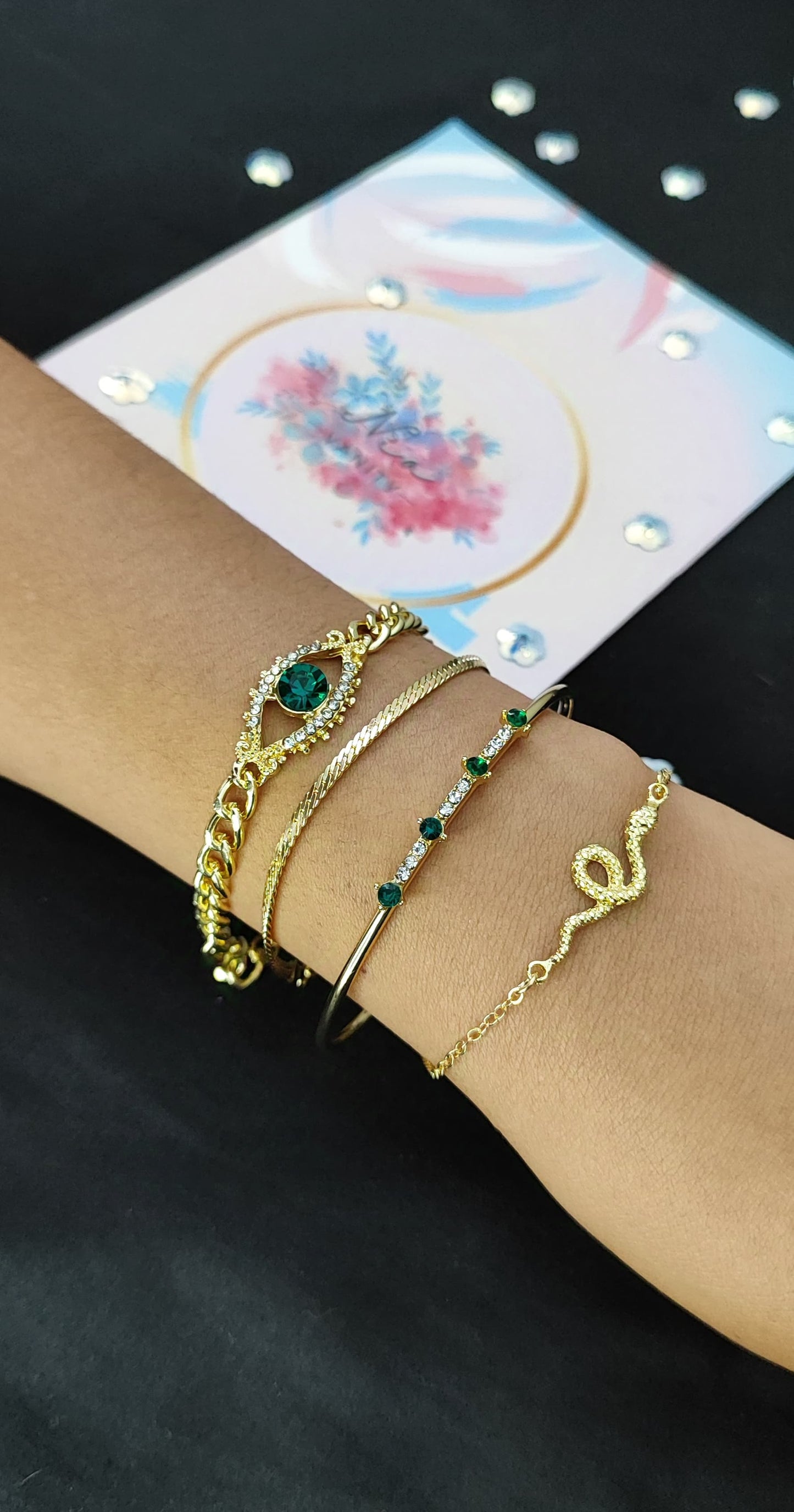 Set Pulseras x4 Esplendor Esmeralda 💚 | Doradas con Detalles Verde